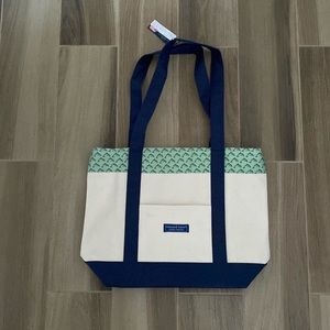 NWT Vineyard Vines Tote